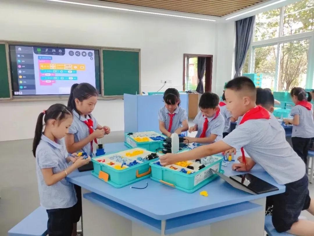 无锡市太湖实验小学：创客空间